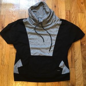 Zobha SS hoodie size small has mesh!!